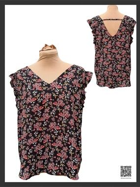 Large - EUC - LOFT Black Floral V-Neck Ruffle Sleeve Top